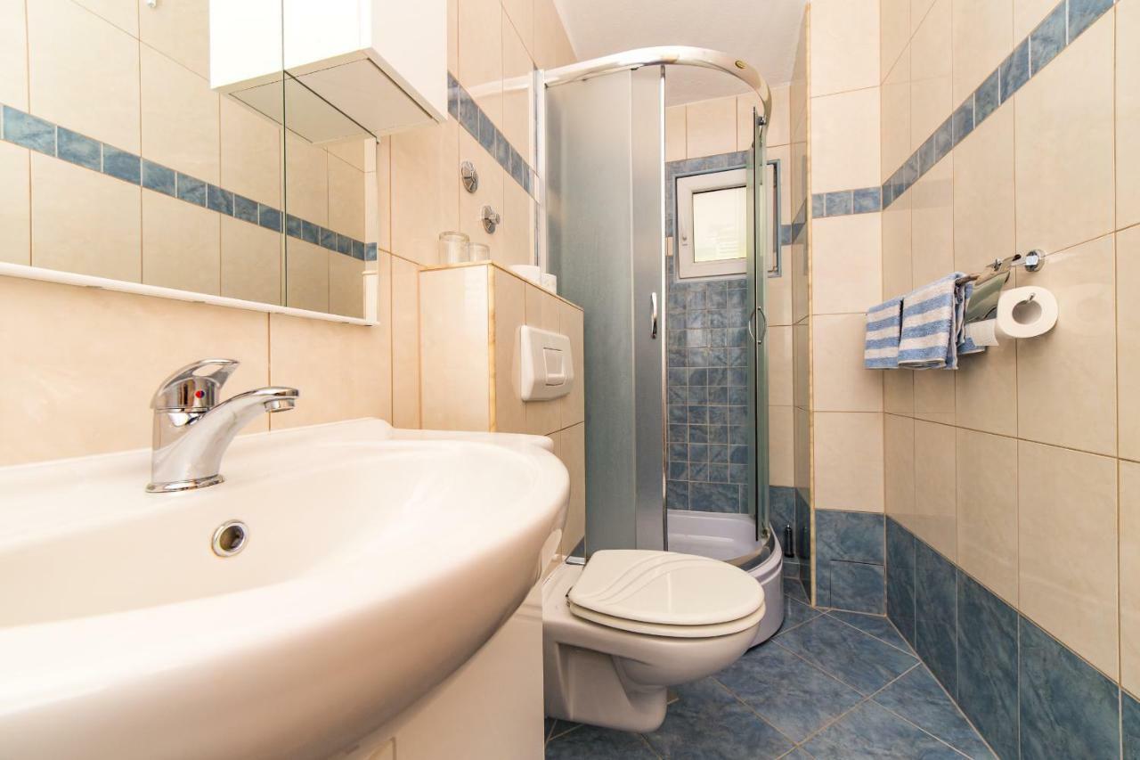 Apartments Rose Трогир Экстерьер фото