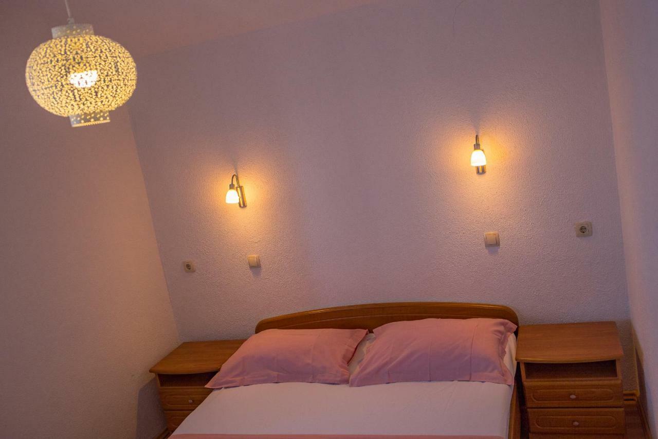 Apartments Rose Трогир Экстерьер фото